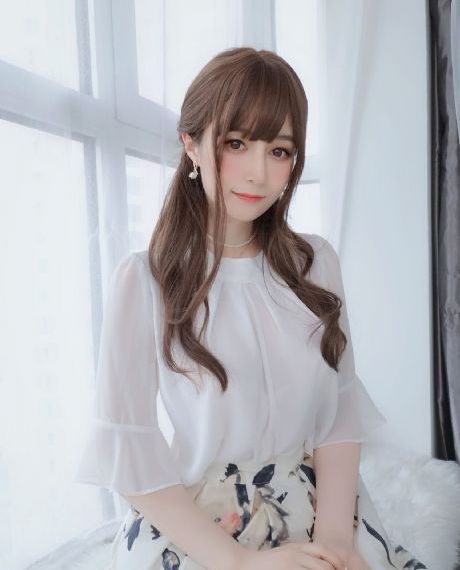 乖乖女的嫩奶女多_在线影院观看