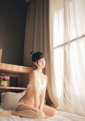 浴室里强摁做开腿呻吟的漫画图片_蓝光在线视频观看